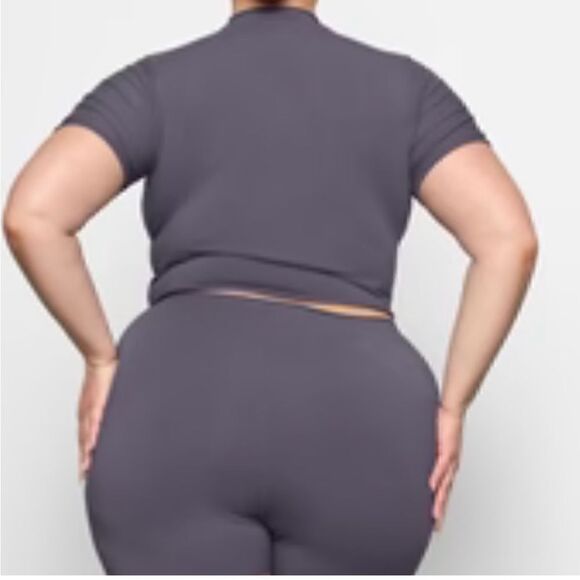 NWT SKIMS raw edge shirt XL - Picture 4 of 4